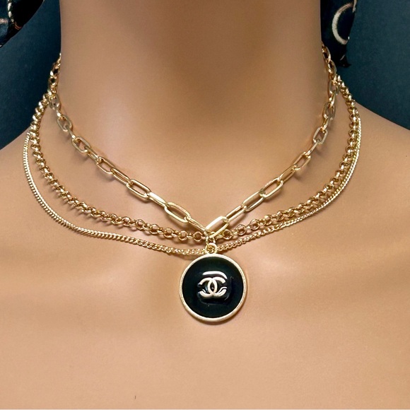 Designer Inspired-Gold Layered Necklace Black Pendant & Earring Set - Picture 1 of 12